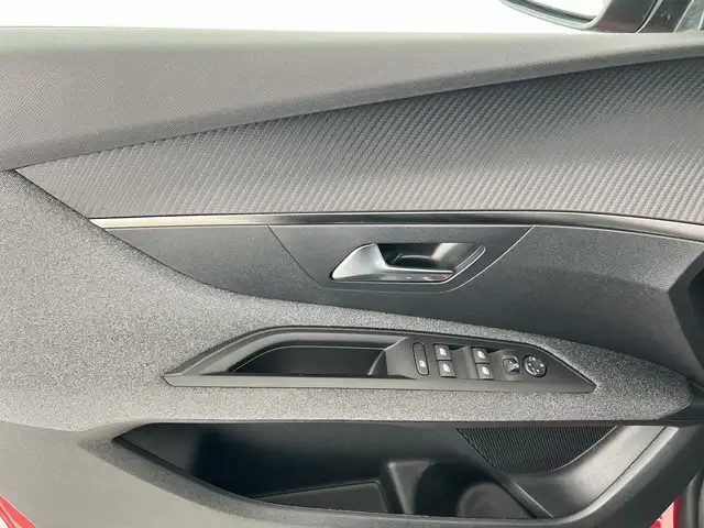 Peugeot 3008 view 11