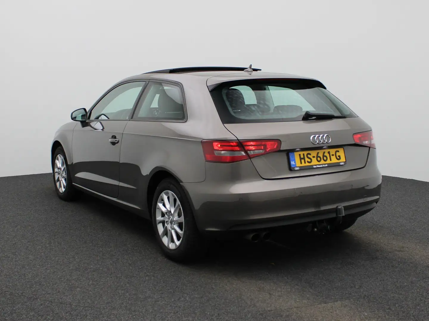 Audi A3 1.4 TFSI Attraction Pro Line | Automaat | Panorama Grijs - 2