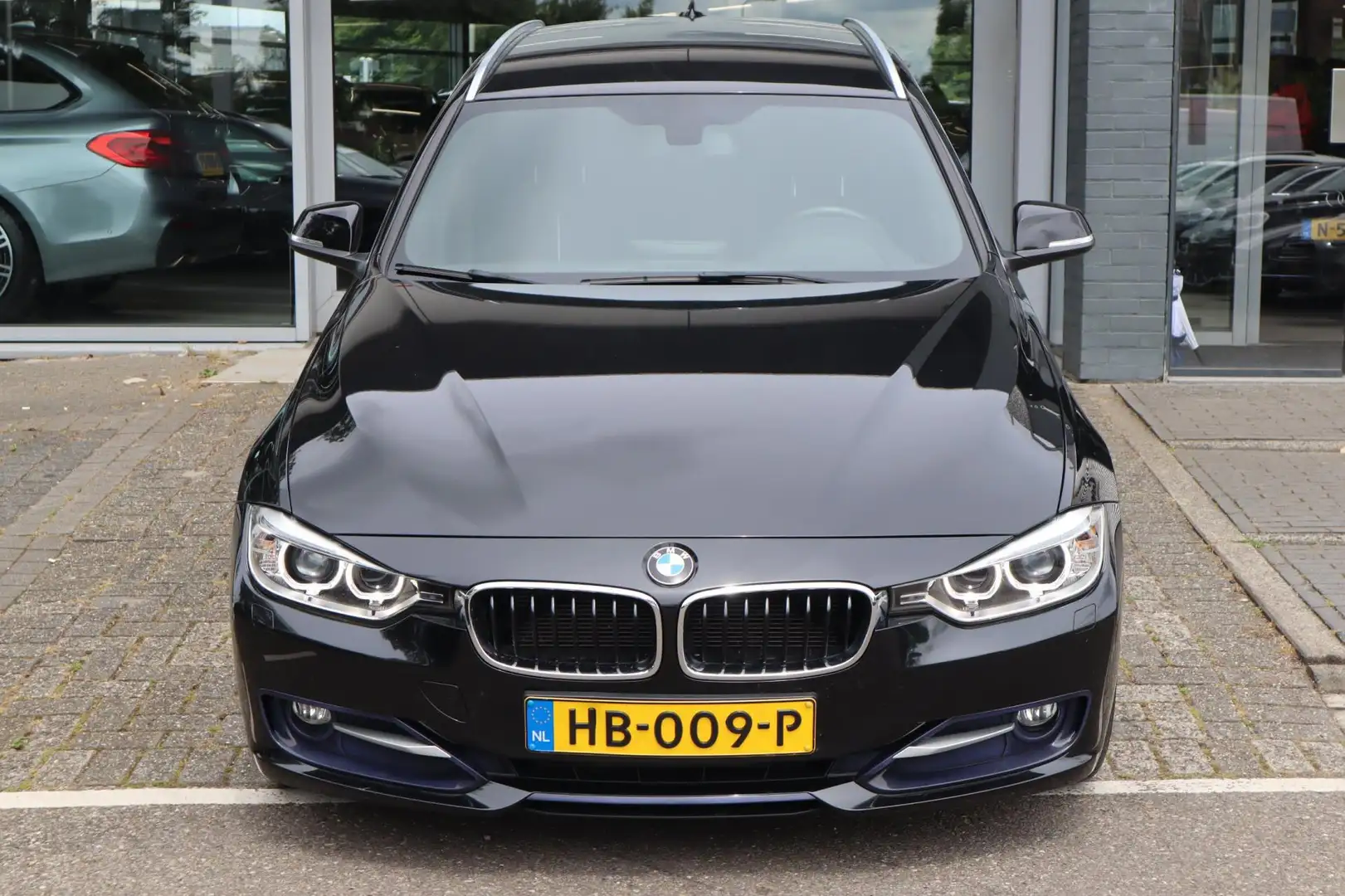BMW 316 3-serie Touring 316d Executive NL-AUTO NAP! Zwart - 2