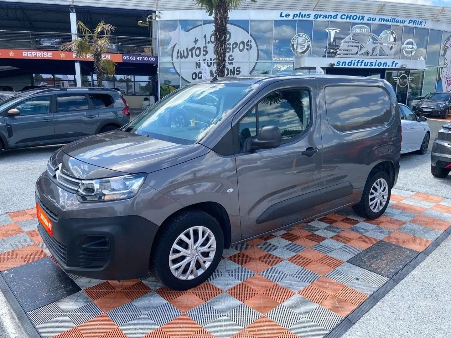 Citroen Berlingo BlueHdi 130 BV6 CLUB Ecran Radar Gris - 1