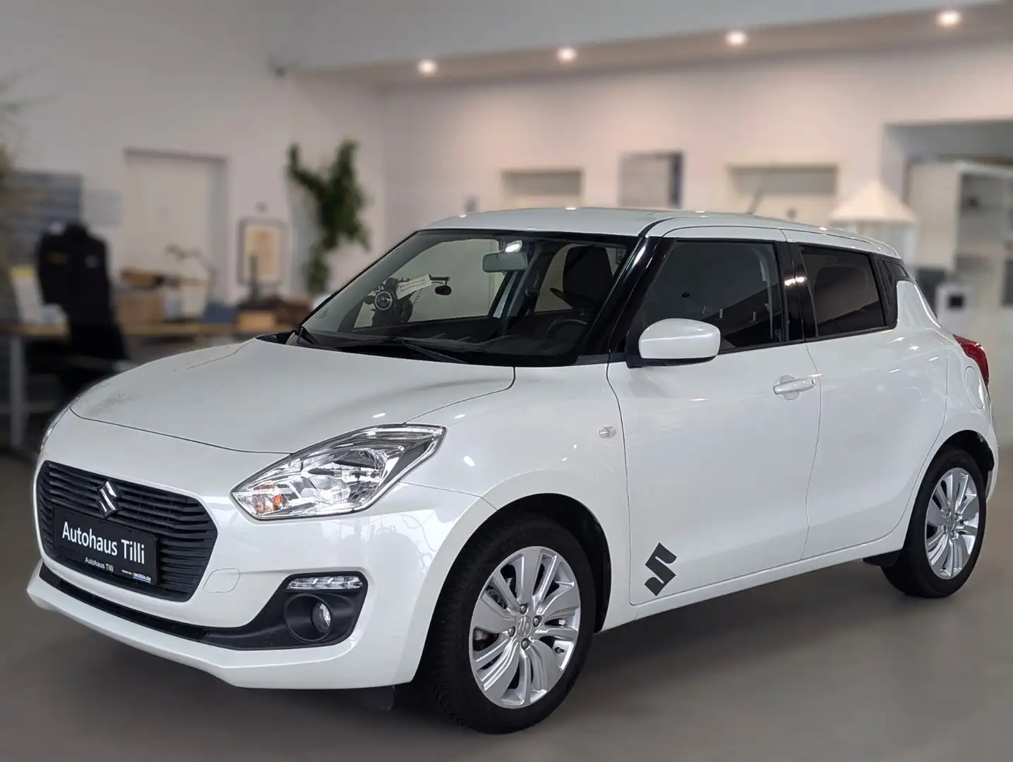 Suzuki Swift 1.0 BoosterJet Comfort /Kamera/SHZ/Alu Weiß - 1