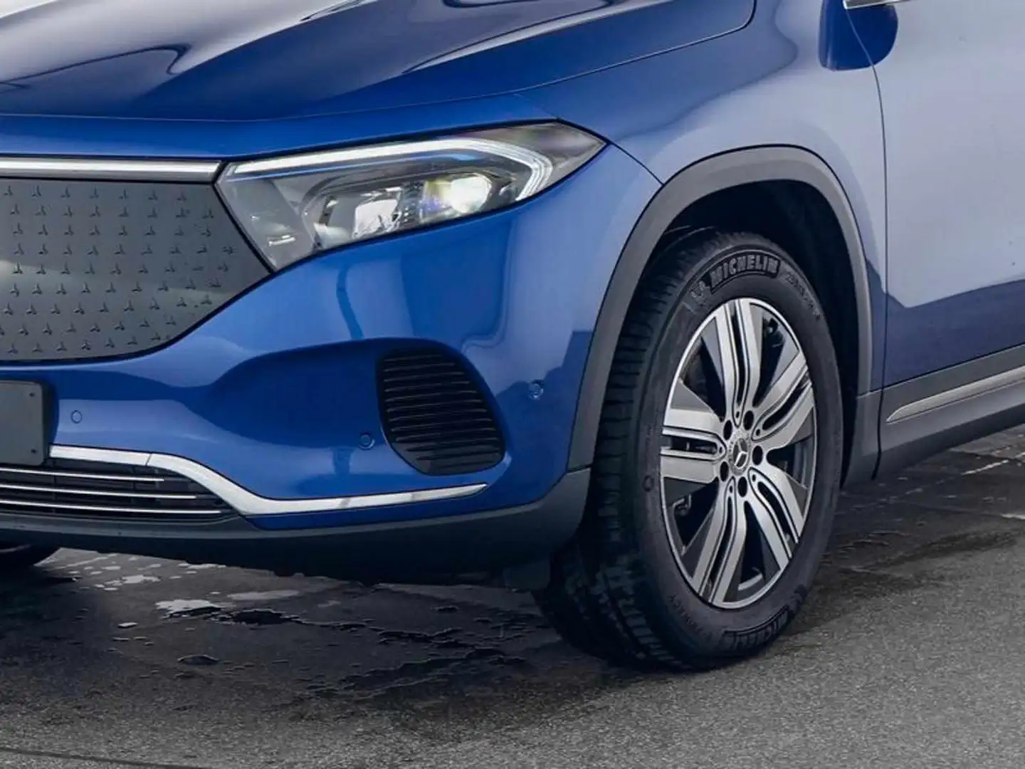 Mercedes-Benz EQA 300 4M MBUX+RüKam+LED+Distro+Totwink Blau - 2