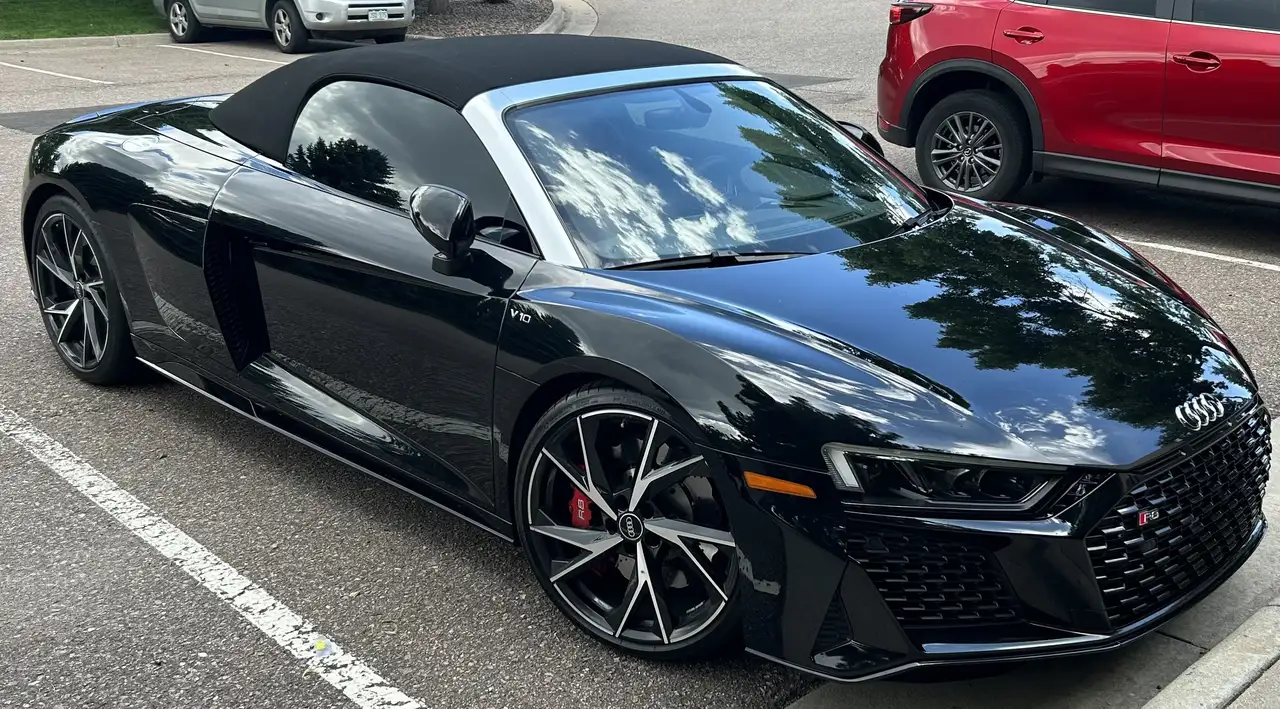 Audi R8 снимка Audi R8