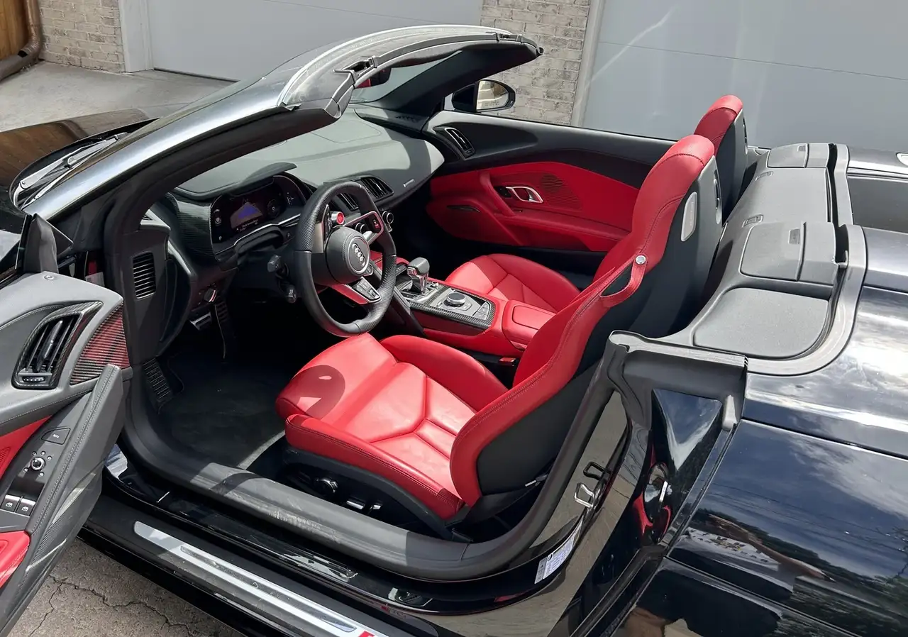 Audi R8 снимка Audi R8
