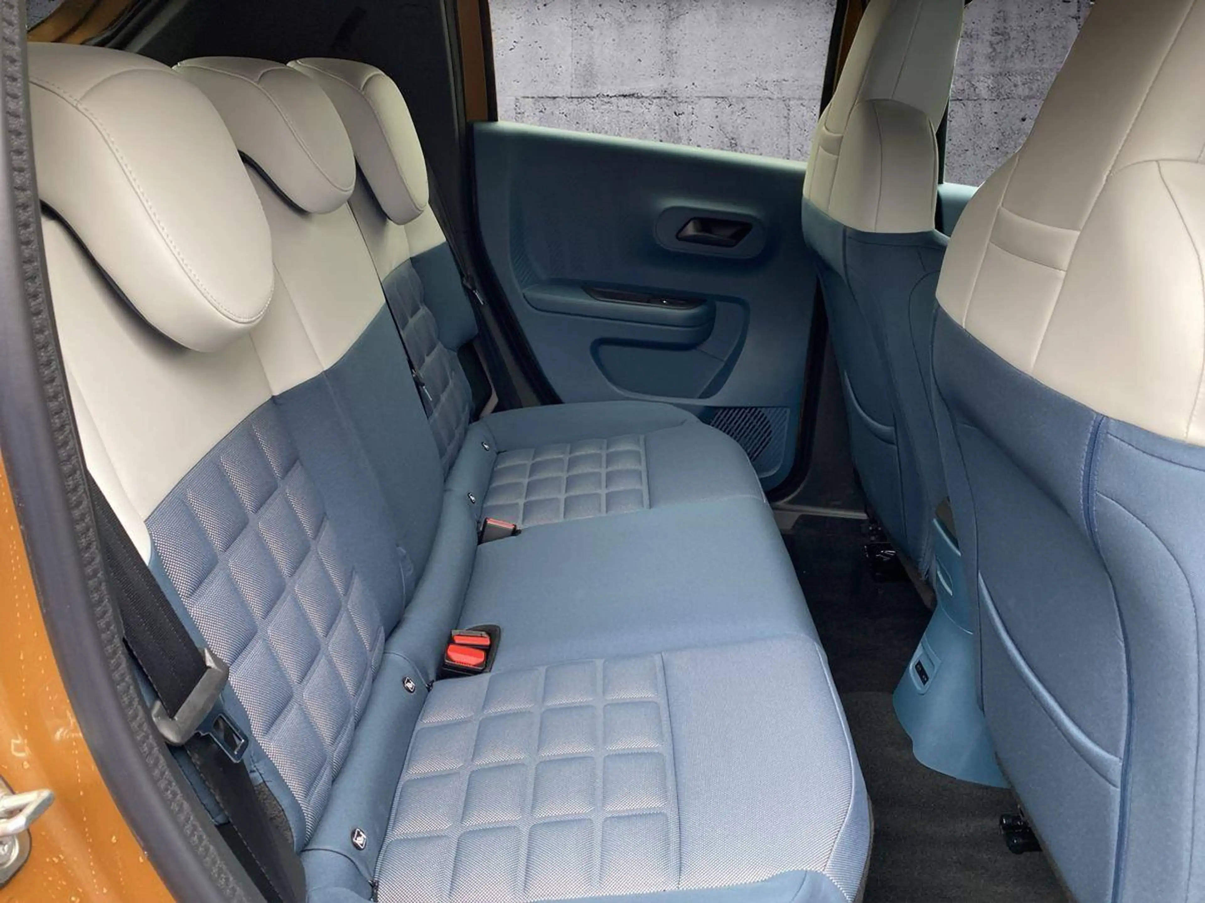 Fiat Grande Panda La Prima Hybrid Winterpaket LED — photo 8