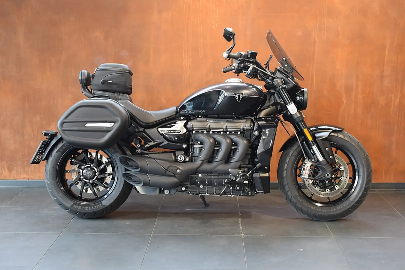 Triumph Rocket 3 Storm GT - 2