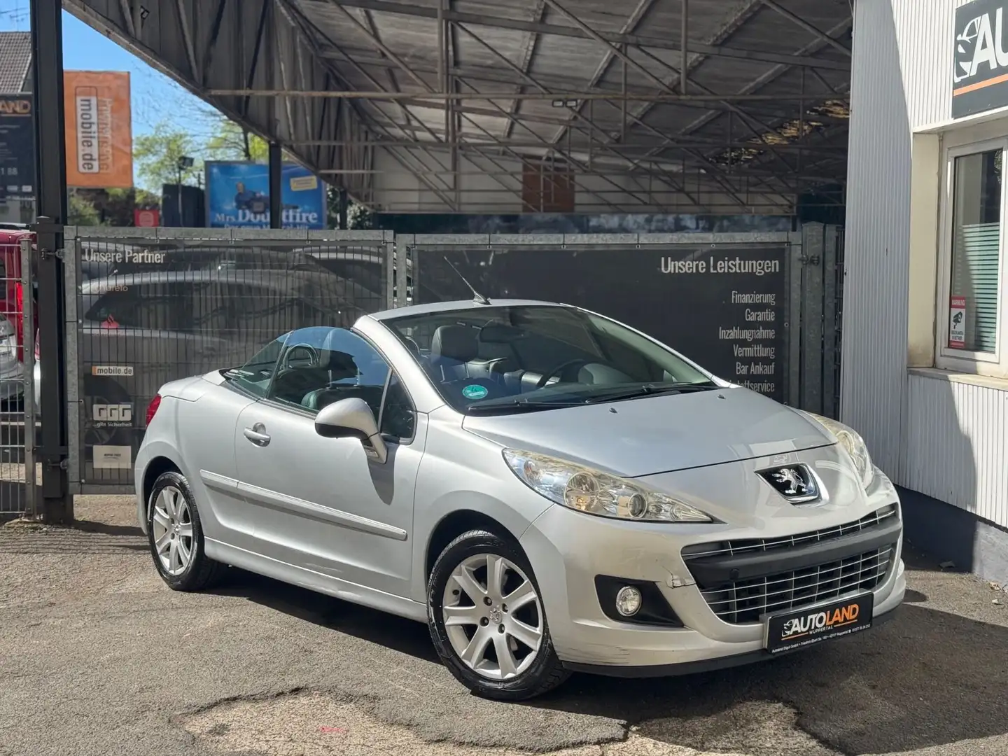 Peugeot 207 CC Platinum 1.6l*NUR 86TKM*KLIMAAUT*PDC*SHZG Gris - 2