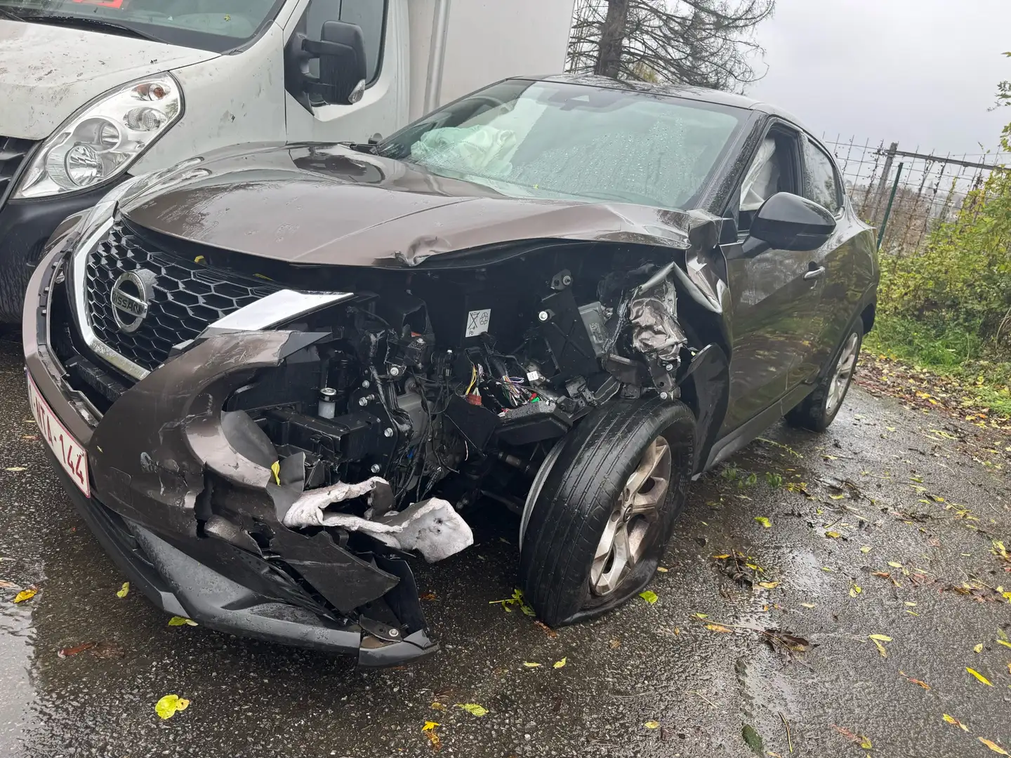 Nissan Juke DIG-T 117 DCT Tekna Grijs - 1