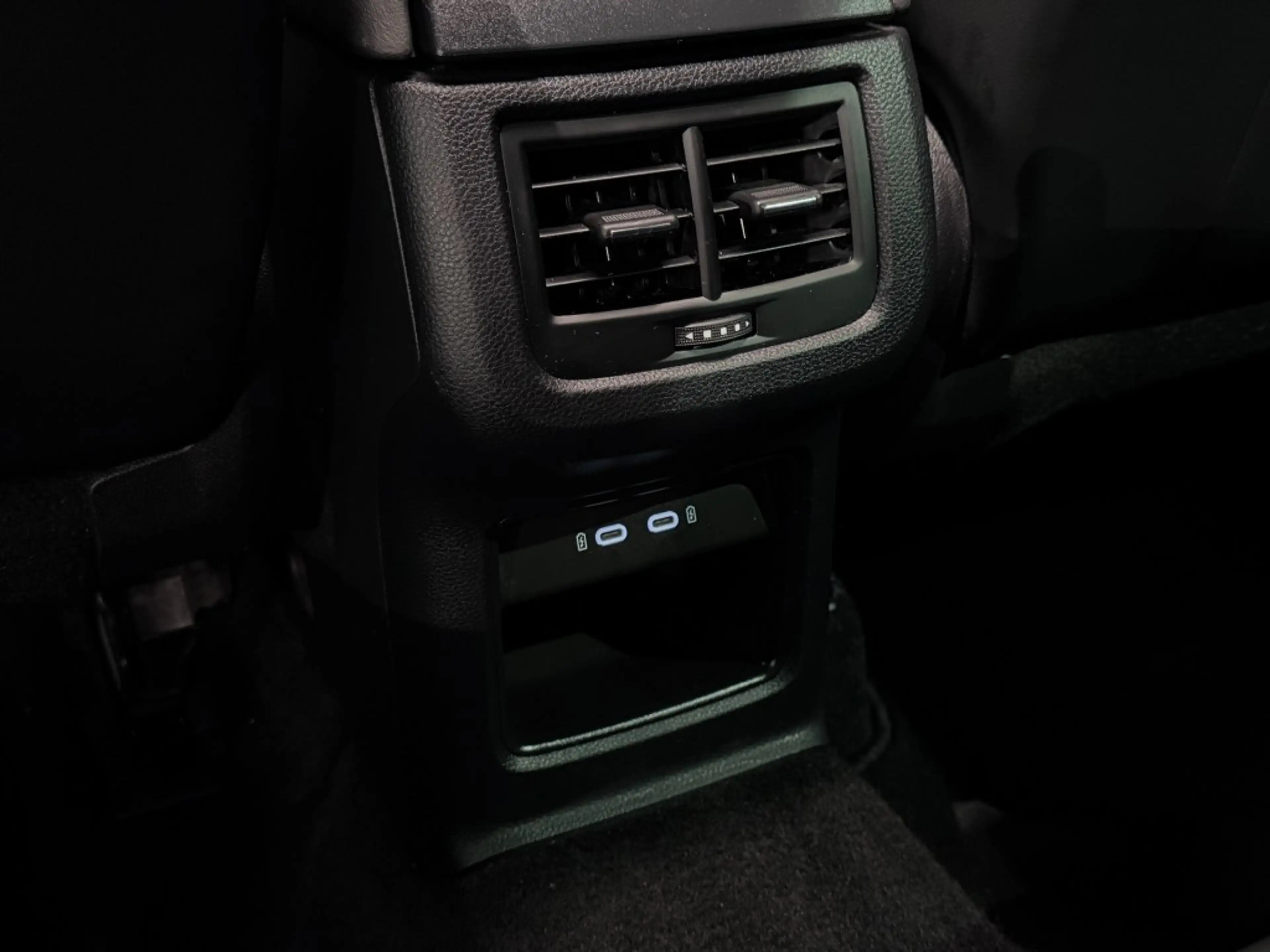 SEAT Ateca 1.5 TSI FR Business Intense Pano Trekhaak Standka — photo 45
