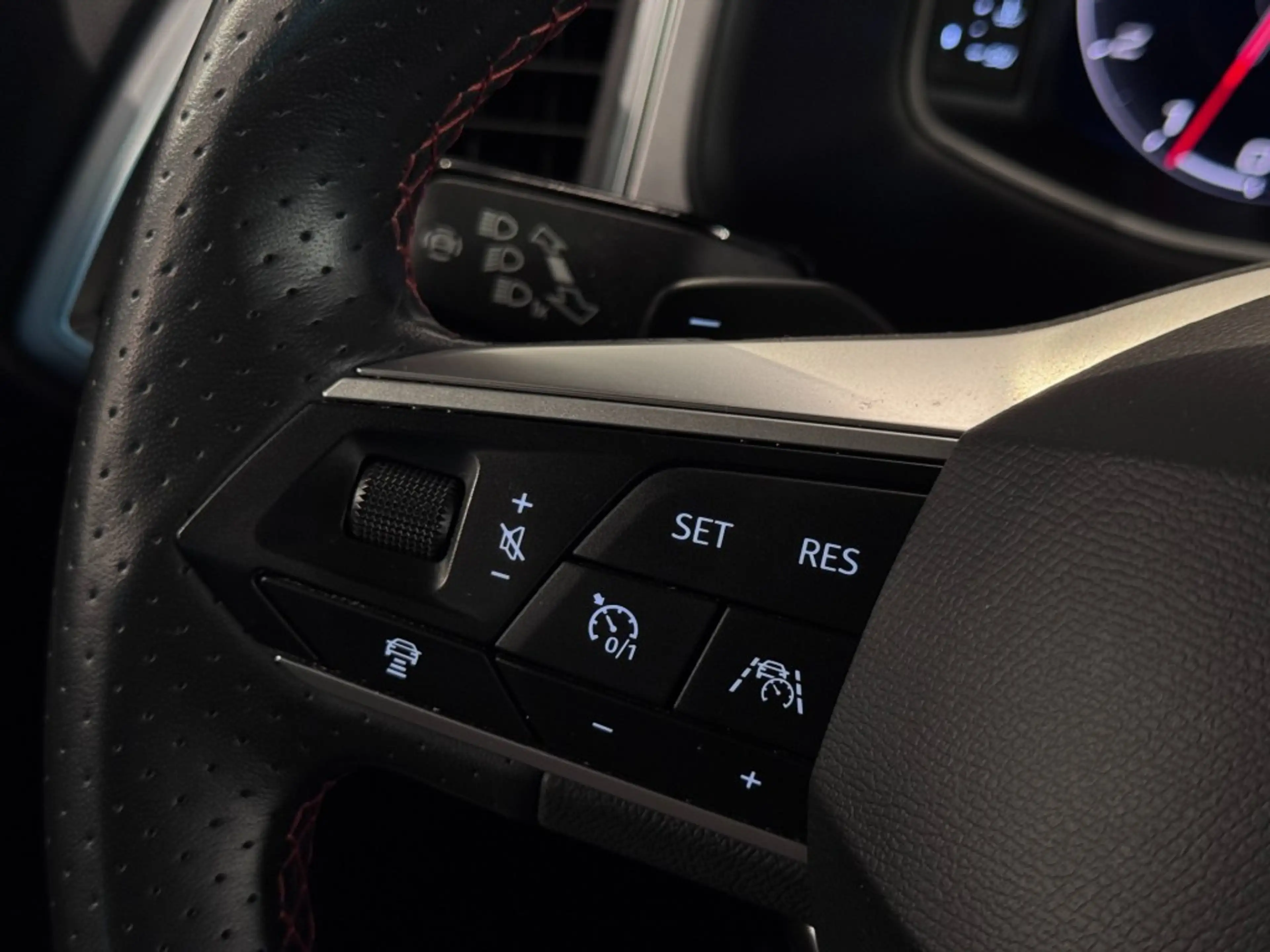 SEAT Ateca 1.5 TSI FR Business Intense Pano Trekhaak Standka — photo 25