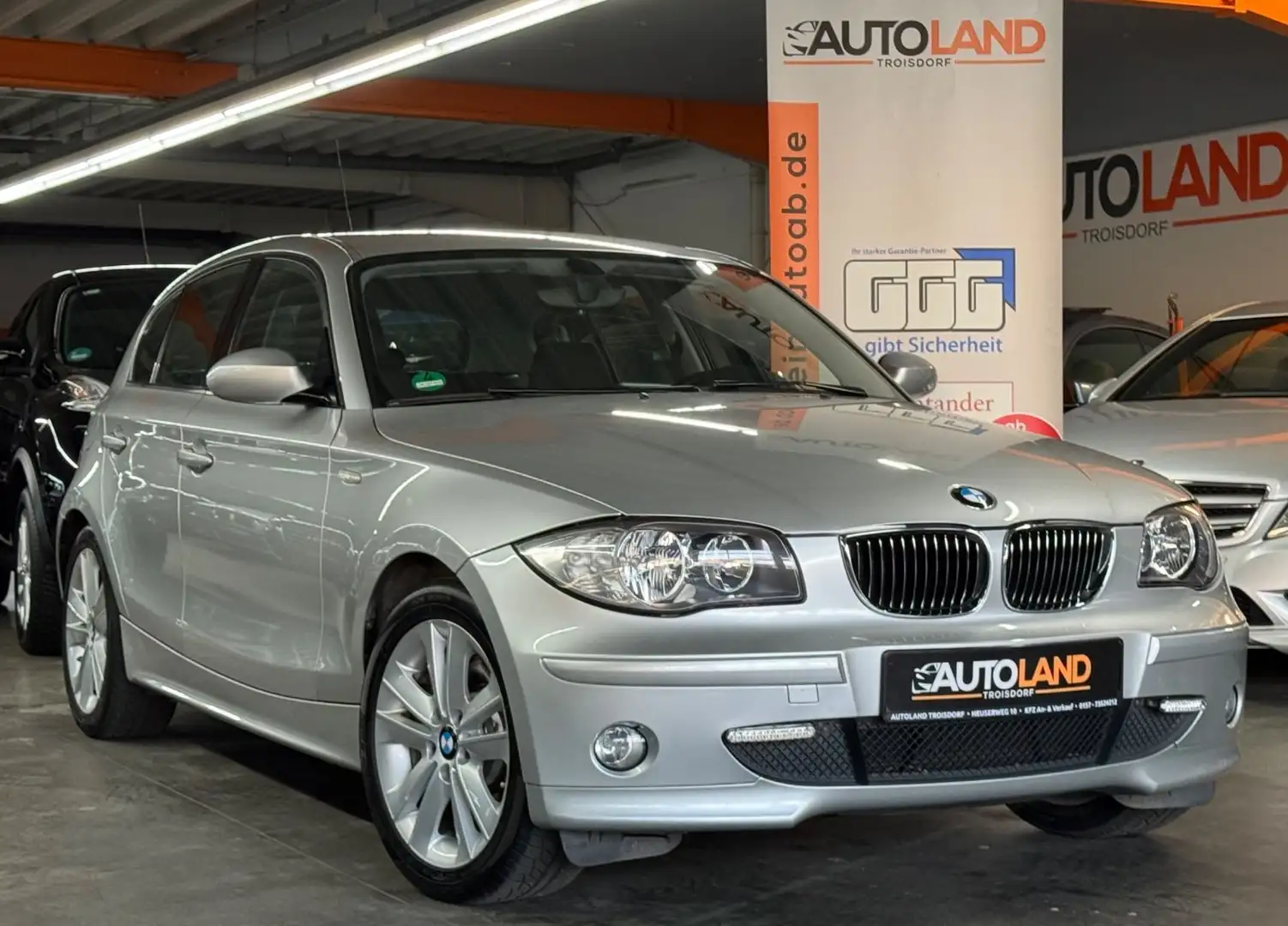 BMW 130 i*2.HAND*NUR 104TKM*AUTOMATIK*PDC*KLIMA* Silber - 1