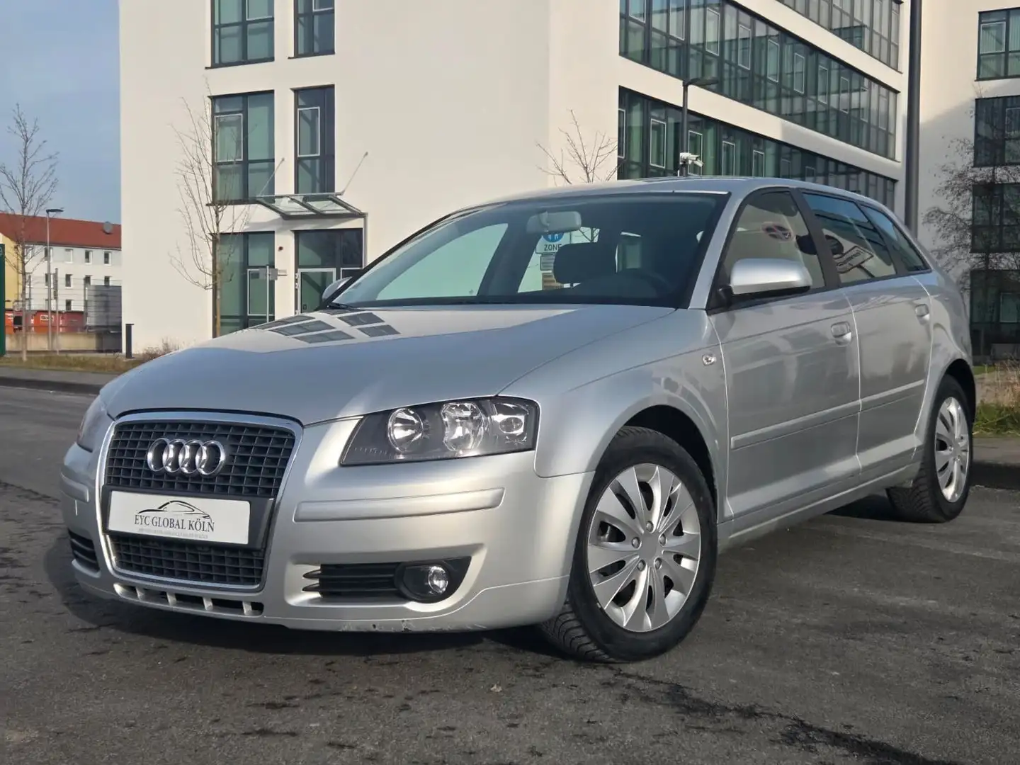 Audi A3 Sportback 2.0 TDI Ambition,Automatik, Sitzhzg Silber - 1