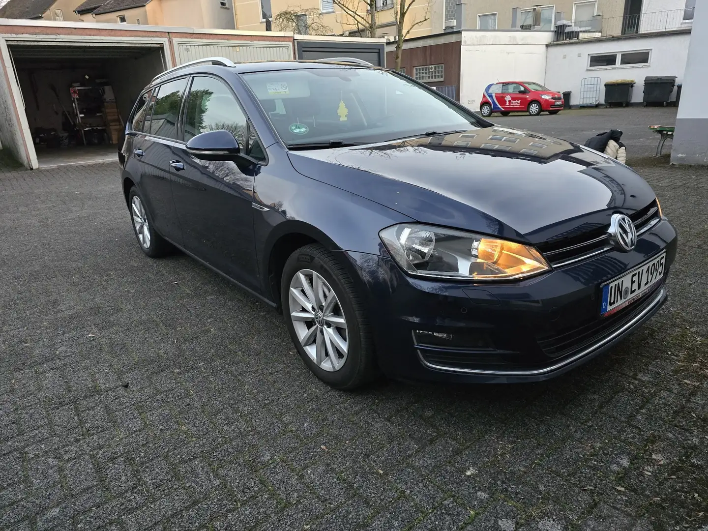 Volkswagen Golf Variant Lounge BMT 1.6 TDI Blau - 2