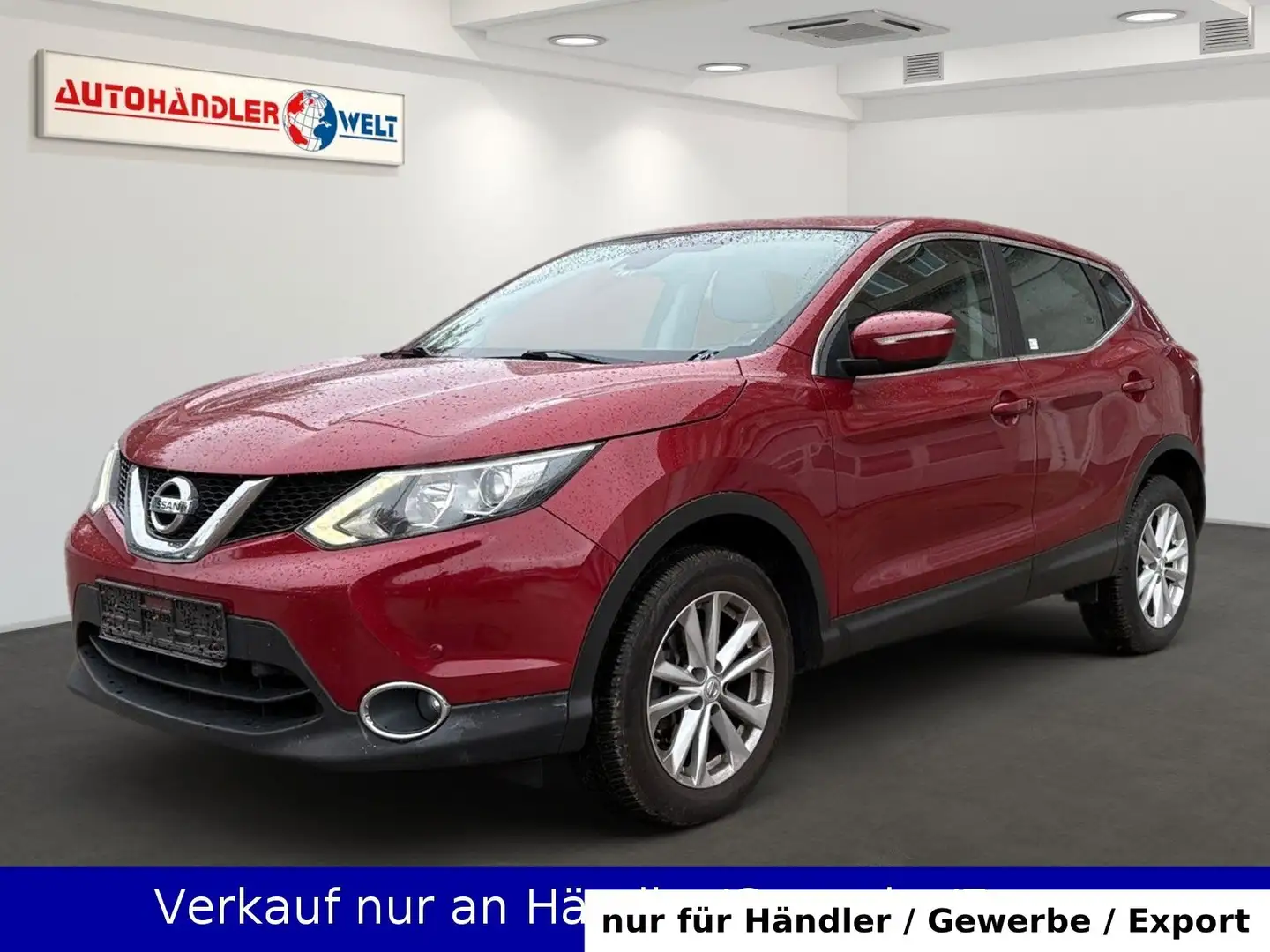 Nissan Qashqai 1.6 dCi AAC SHZ Navi PDC Rood - 1