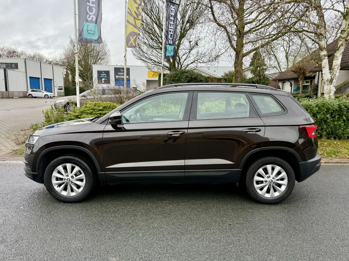 Skoda Karoq 1.5 TSI 150PK DSG•Trekhaak Bruin - 2
