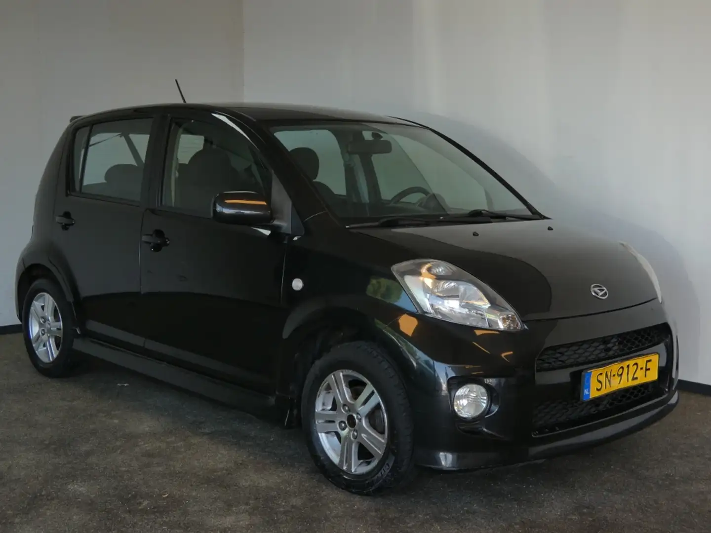 Daihatsu Sirion 2 1.3-16V Comfort Nwe APK airco Zwart - 2