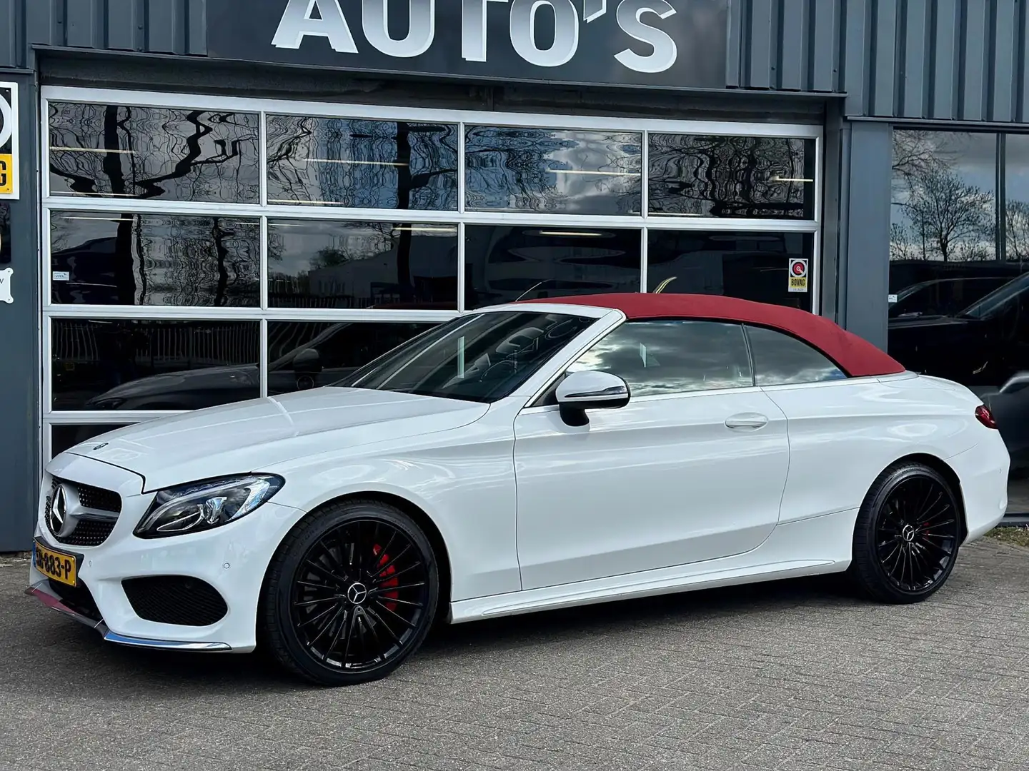 Mercedes-Benz C 300 Cabriolet AMG line Weiß - 2