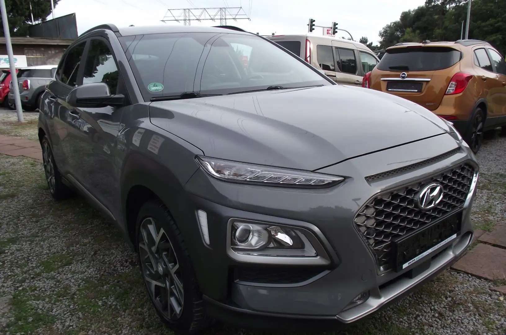 Hyundai KONA Style Hybrid 2WD Automatik Grau - 1