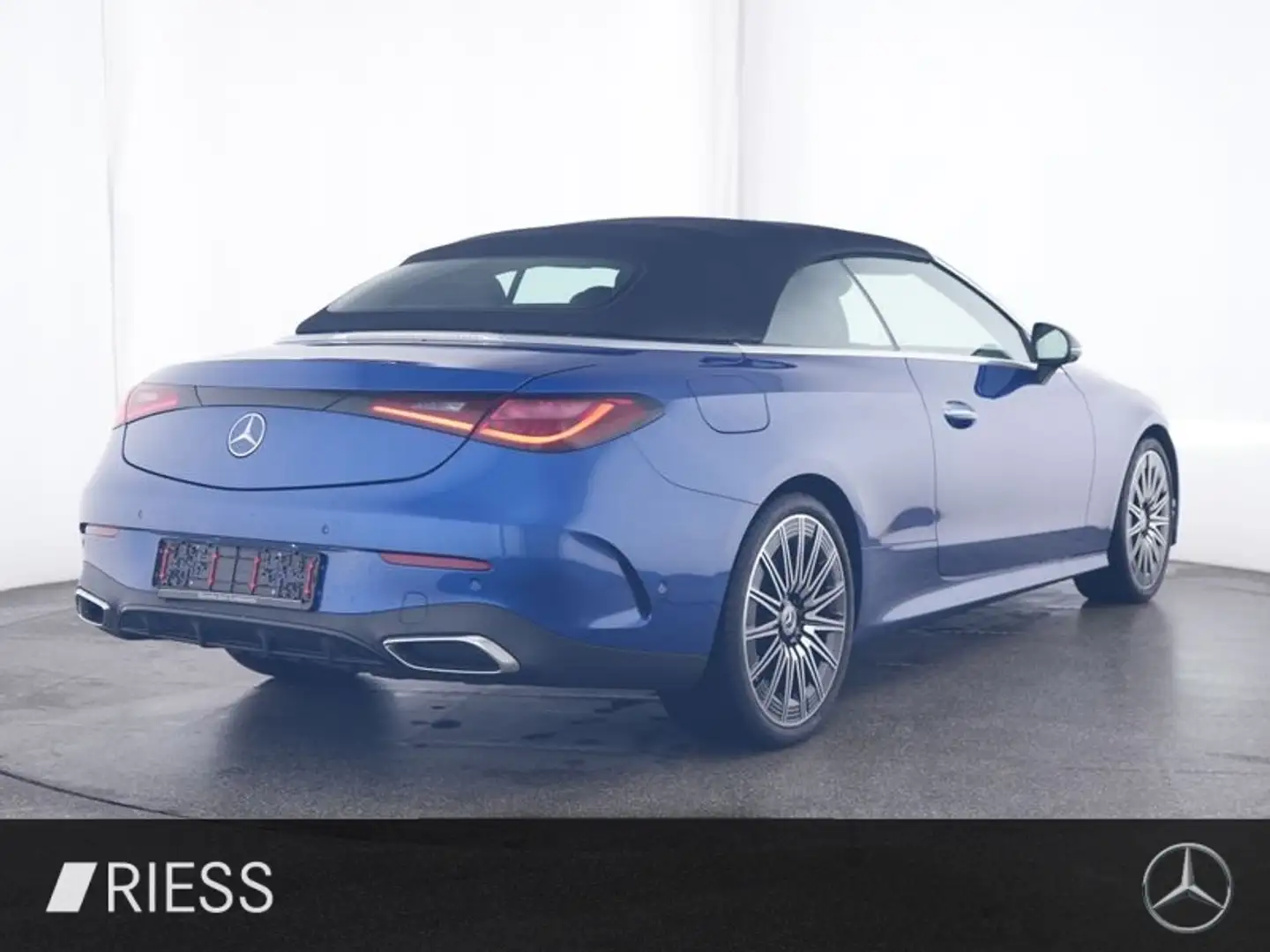 Mercedes-Benz CLE 450 4M Cab AMG Sport Night Distr AHK HUD W-Paket Blau - 2