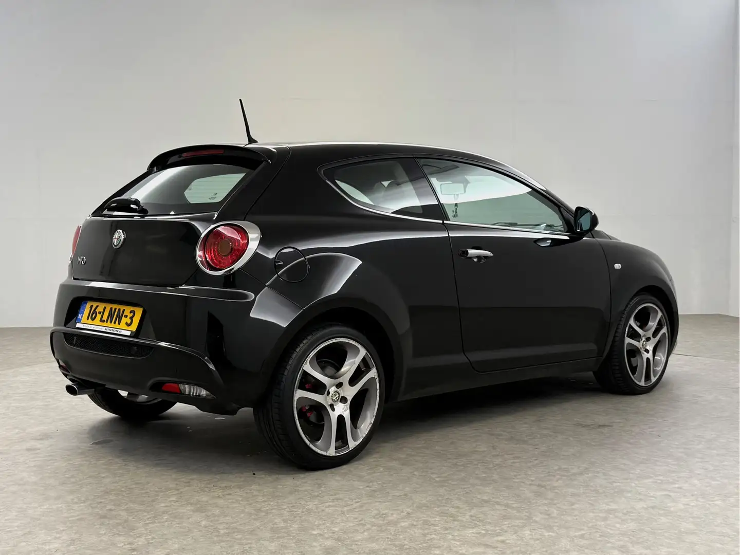 Alfa Romeo MiTo 1.4 T Distinctive | Climate | Cruise | Parkeersens Noir - 2