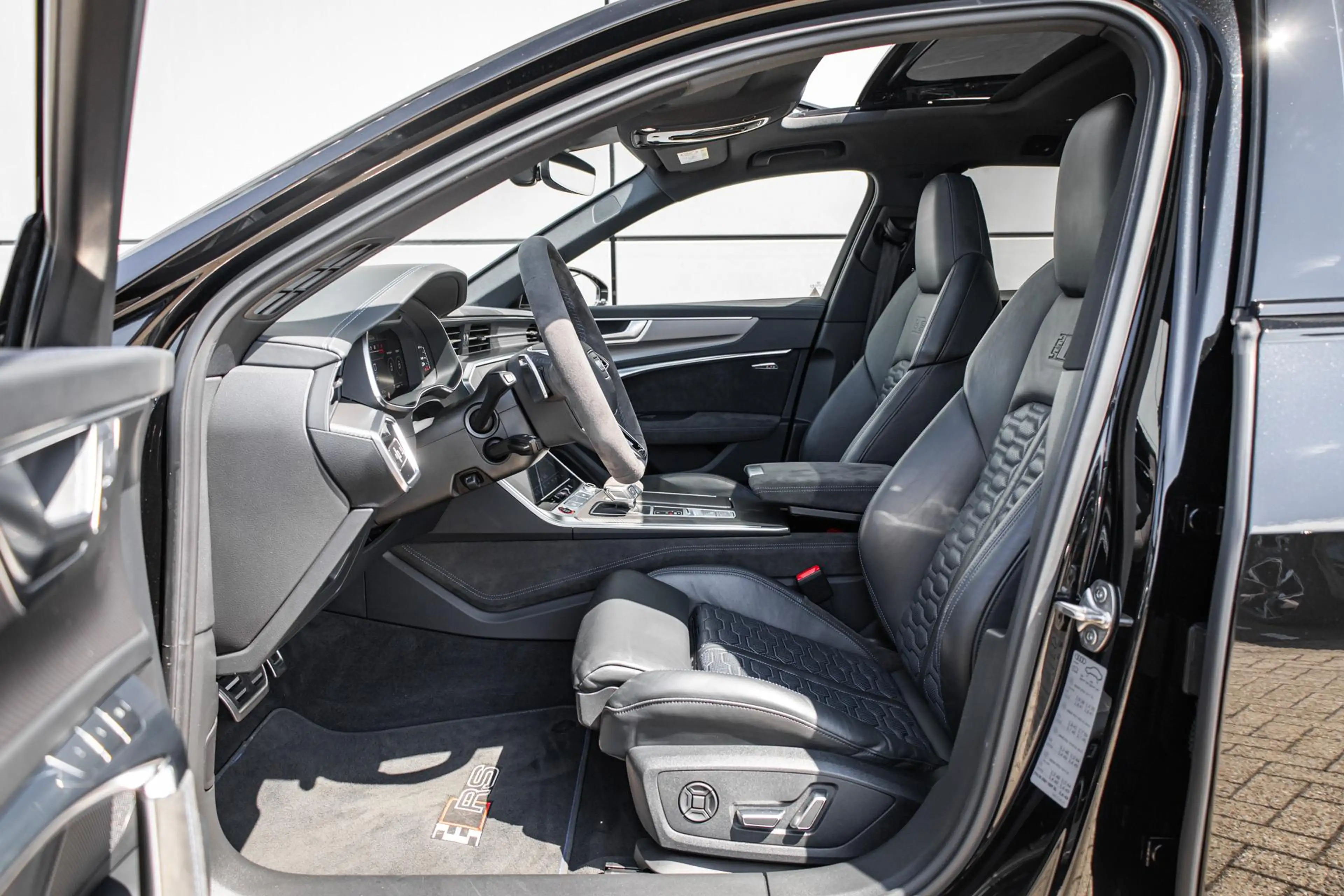 Audi RS6 Avant TFSI 600pk quattro 25Y Edition | Panoramadak — photo 4