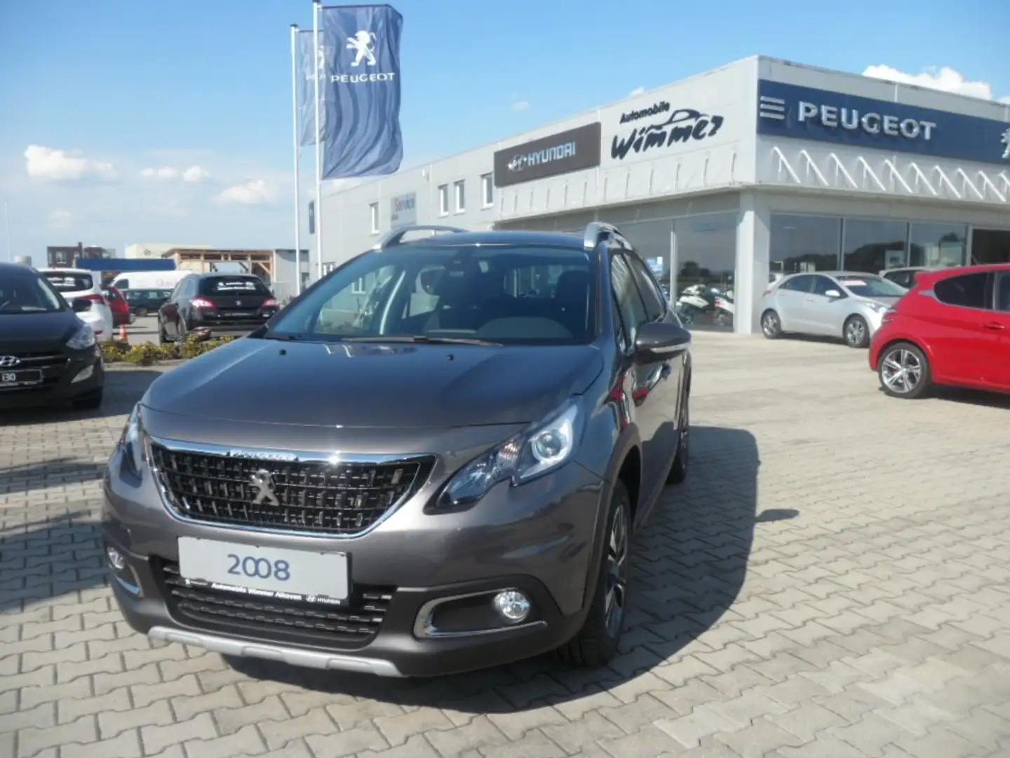 Peugeot 2008 1,2 VTi Active Grau - 2