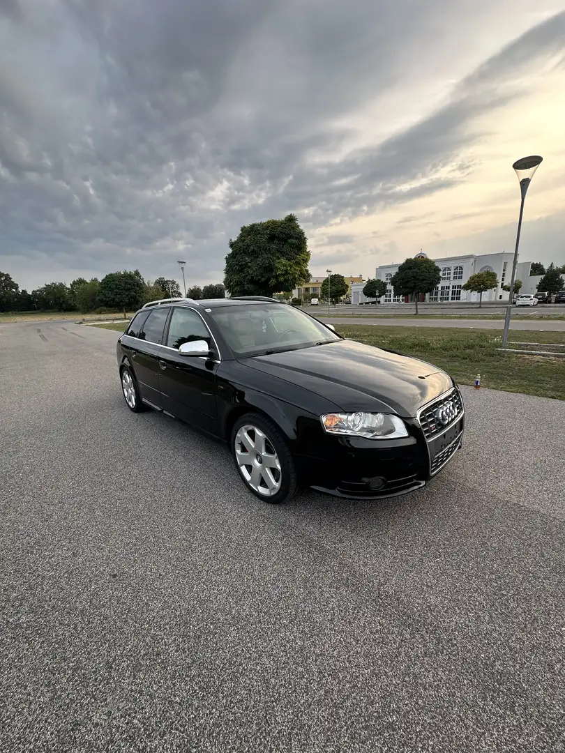 Audi S4 Avant 4,2 V8 quattro - 1