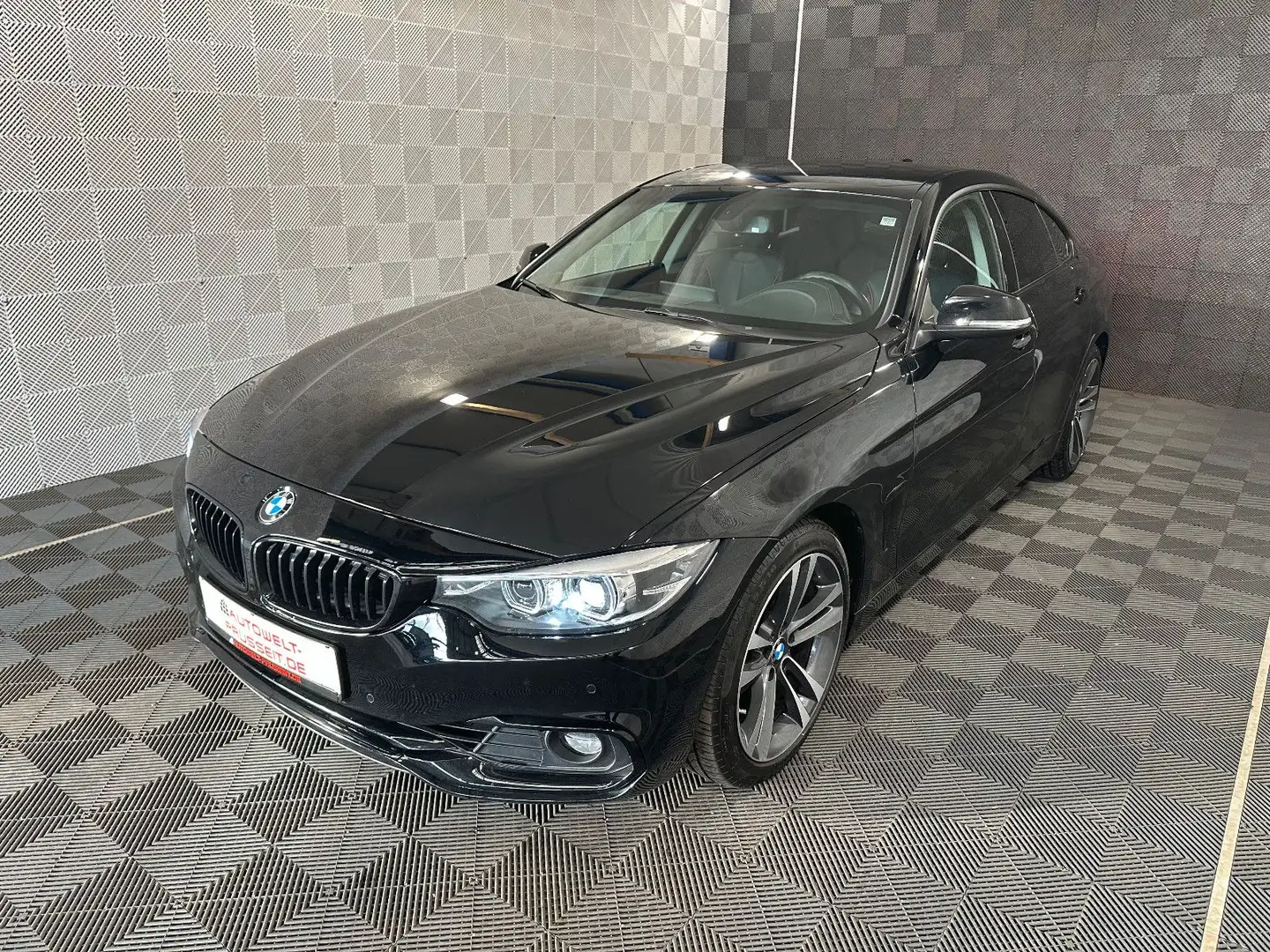 BMW 420 i Gran Coupe*SPORT LINE*LED-ACC-LEDER-SHZ-PDC Schwarz - 2