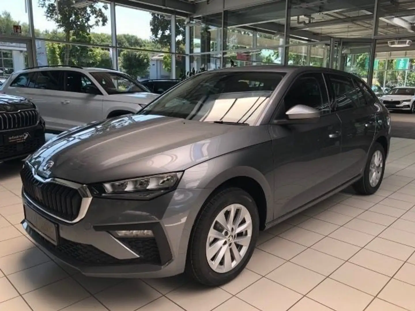 Skoda Scala 1.0 TSI Selection 2PDC SHZ Kessy Kam App Grau - 1