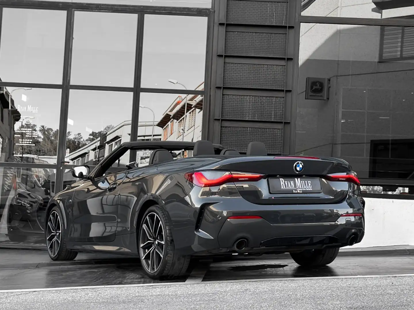 BMW 420 420iA Cabrio M Sport Gris - 2