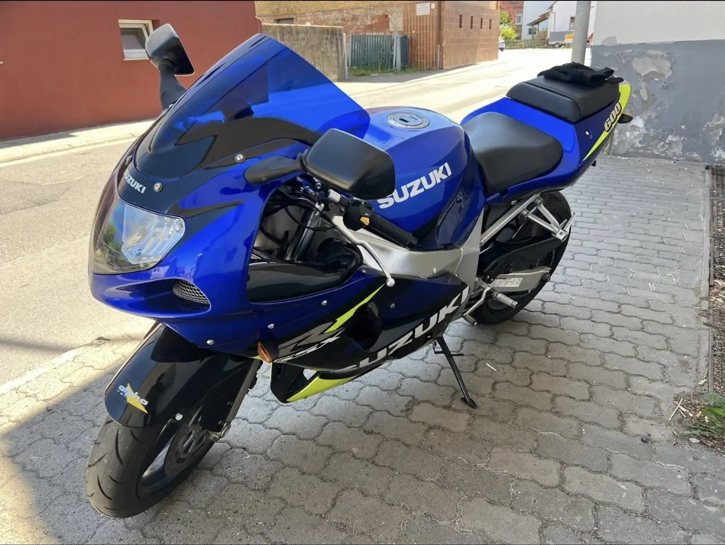 Suzuki GSX-R 600 Motorrader Blauw - 2
