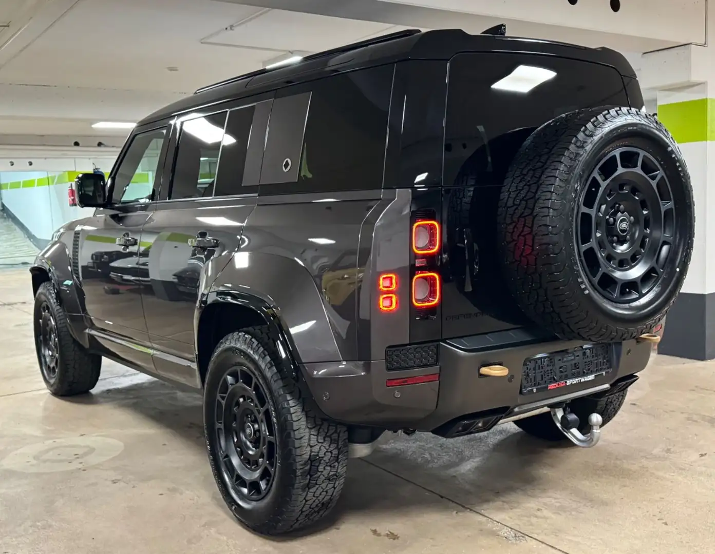 Land Rover Defender DEFENDER 4.4 P635 110 OCTA GREY&BRAUN PR025 FULL Grau - 1