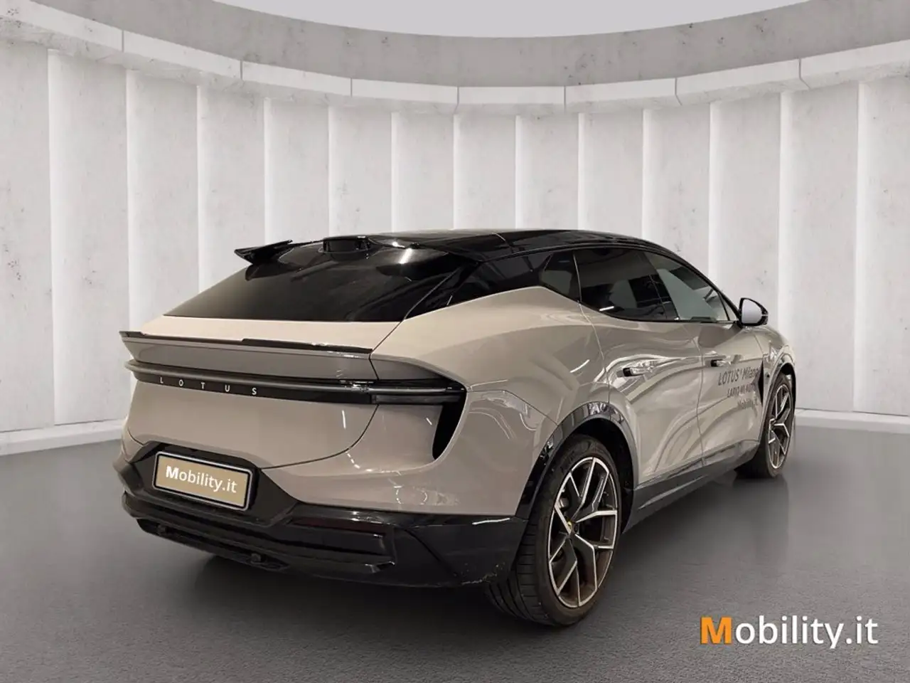 Lotus Eletre 2025