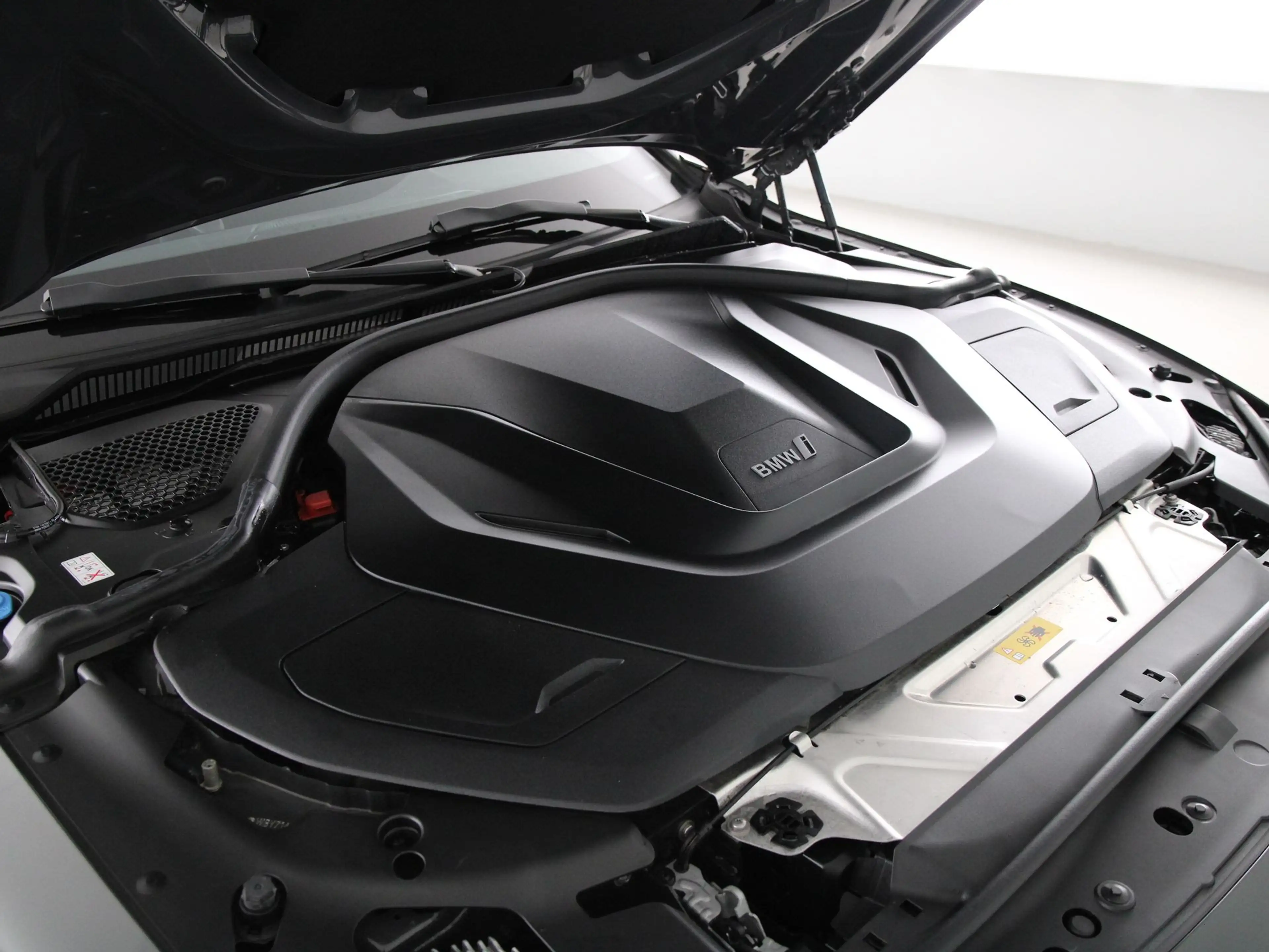 BMW i4 eDrive40 84 kWh M-Sport Pro — photo 4