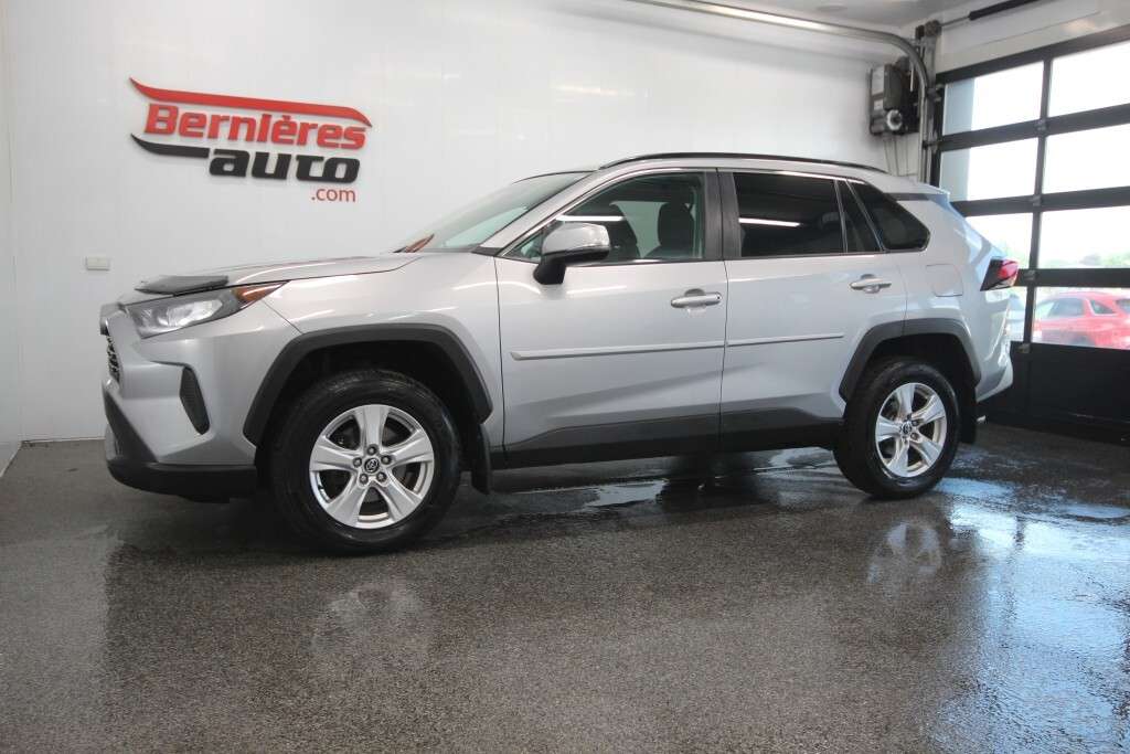 2019 Toyota RAV4 LE