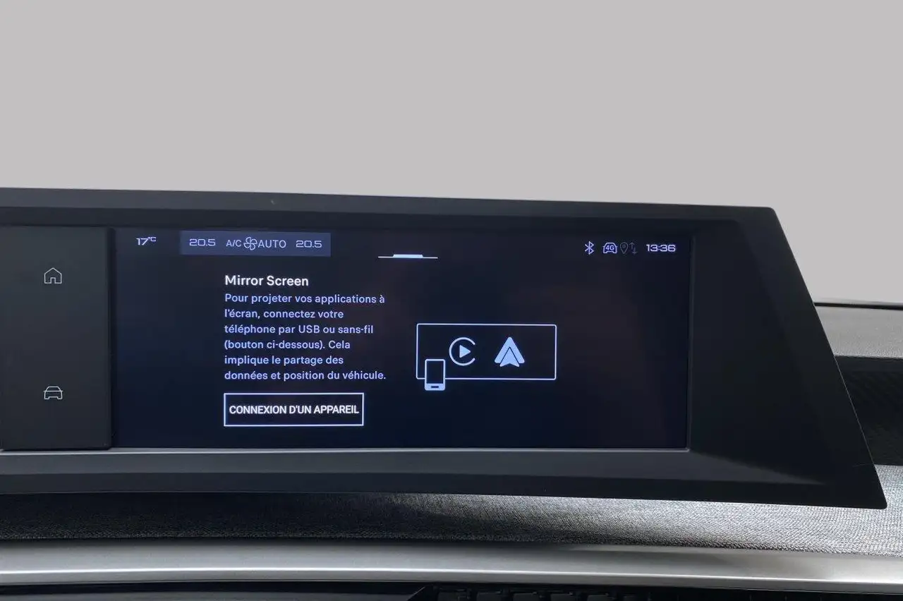 Peugeot 5008 Allure Hybrid 7 places 31