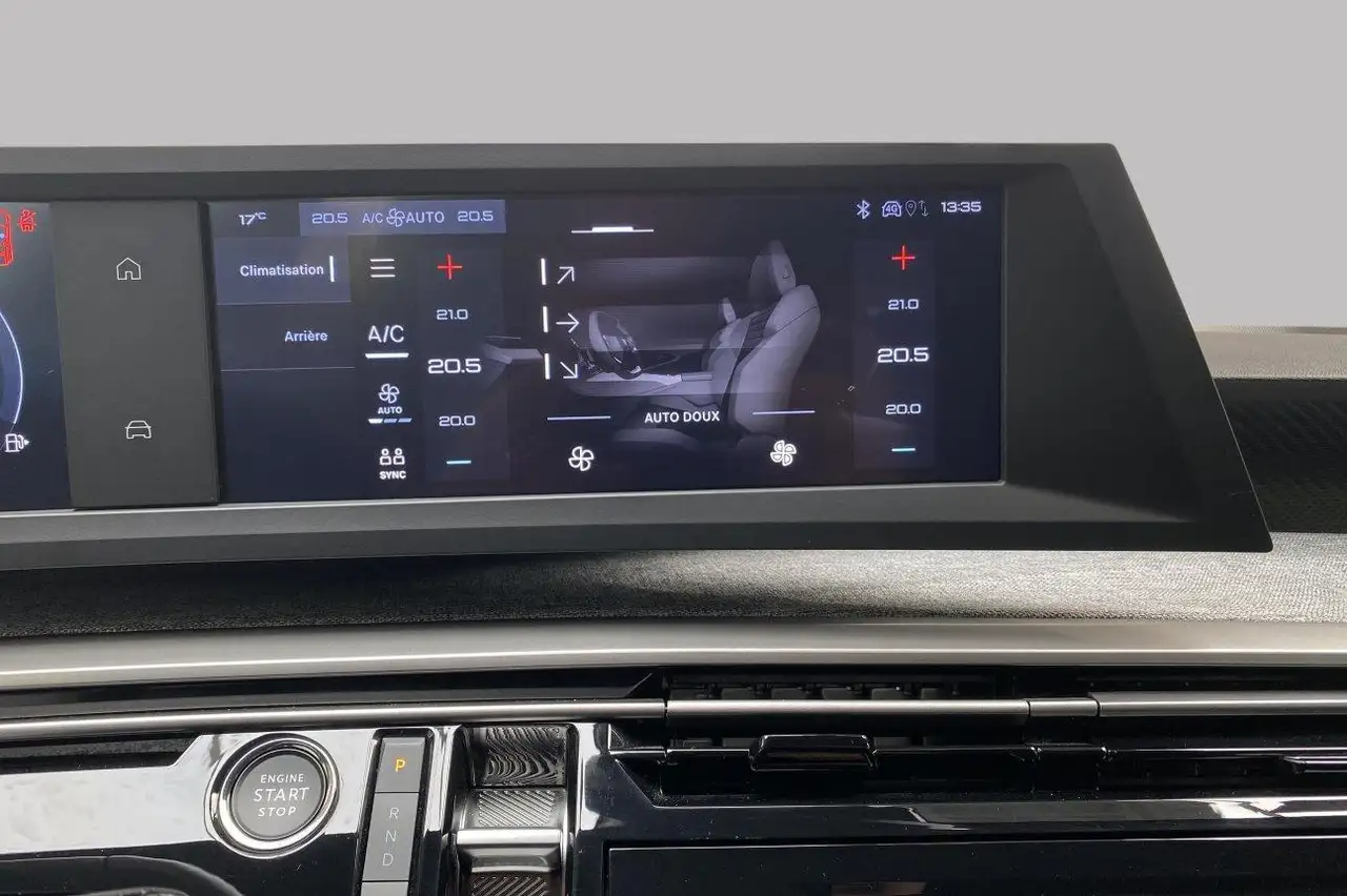 Peugeot 5008 Allure Hybrid 7 places 15