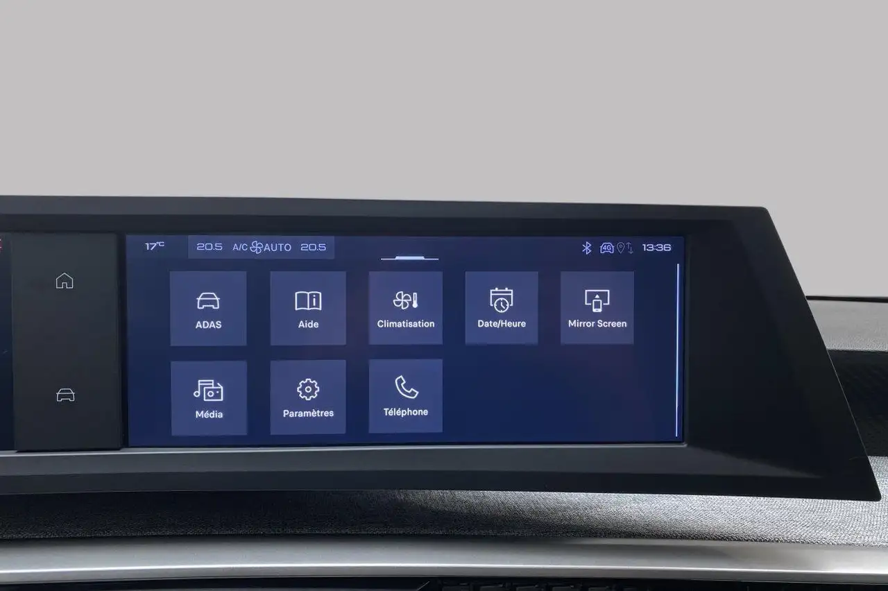 Peugeot 5008 Allure Hybrid 7 places 32
