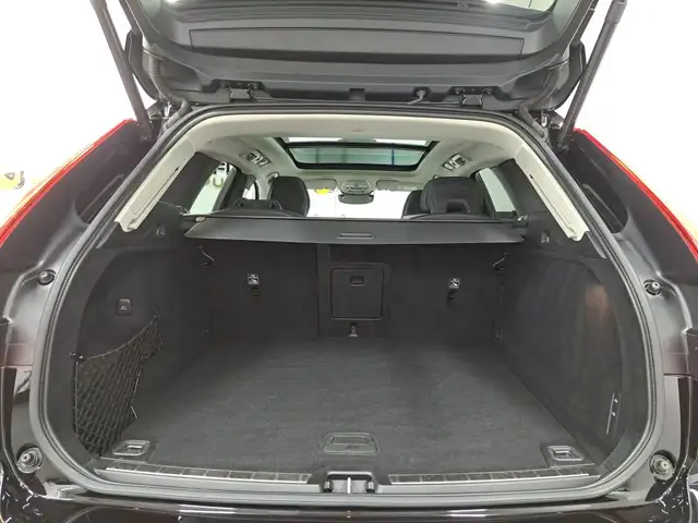 Volvo XC60 view 7