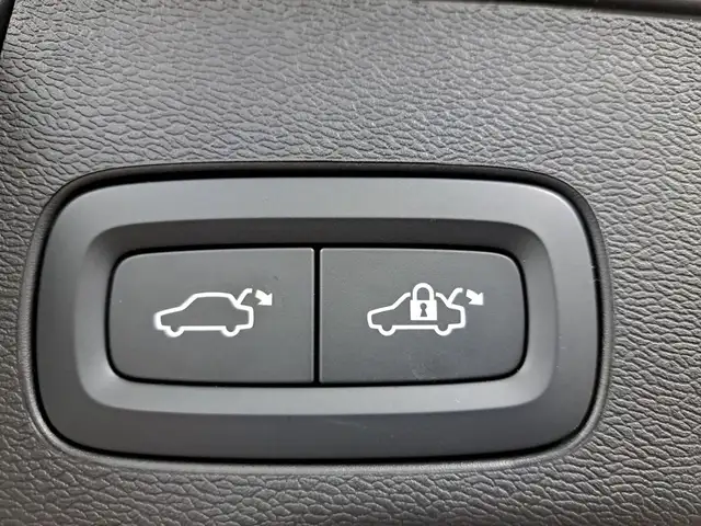 Volvo XC60 view 9