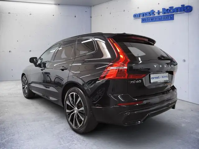 Volvo XC60 view 4