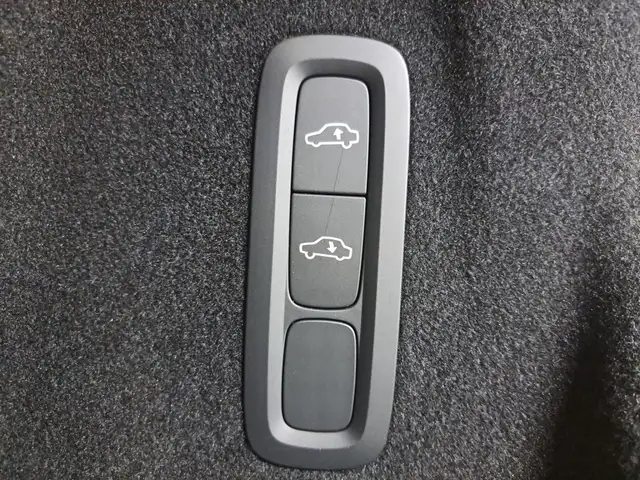 Volvo XC60 view 10
