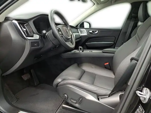 Volvo XC60 view 12