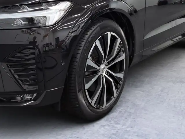 Volvo XC60 view 6