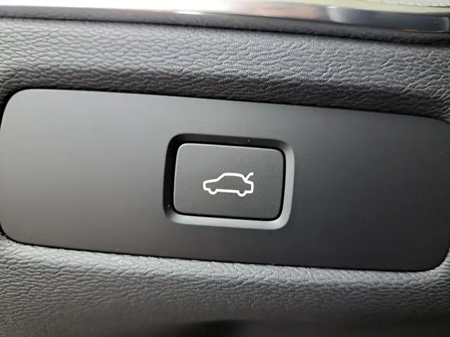 Volvo XC60 view 8