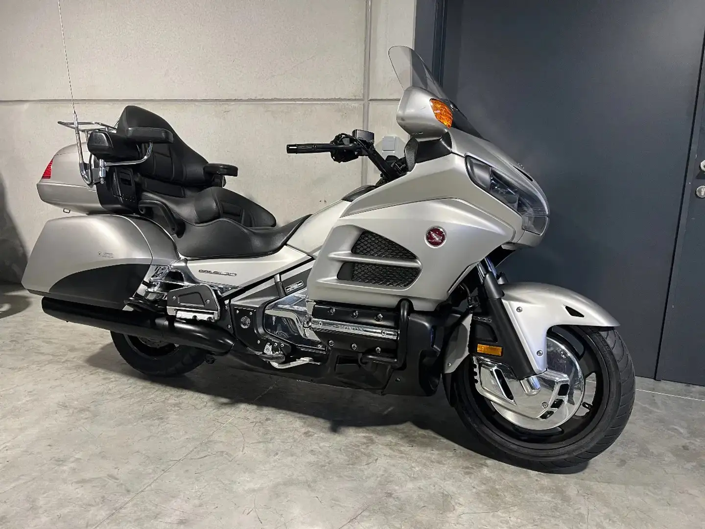 Honda GL 1800 Goldwing in mooie staat - 1