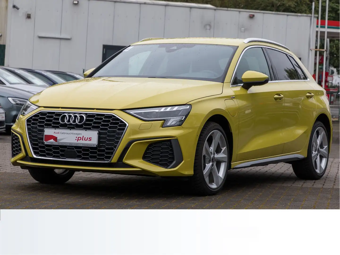 Audi A3 40 TFSIe 2x S LINE LM18 LED AHK Gelb - 2