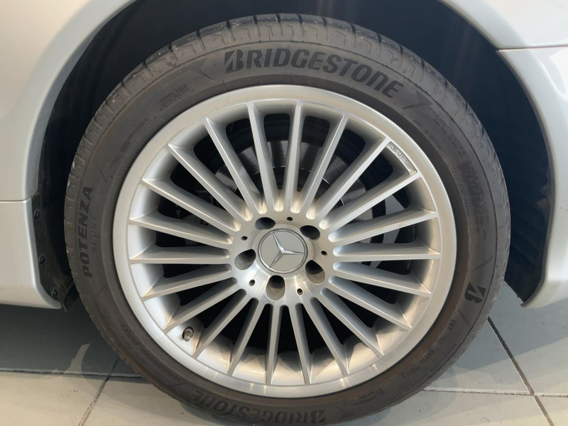 Mercedes-Benz SL 500 SL 500 BI-Xenon PDC Massage BOSE Vollausstattung 2.Hand — photo 4