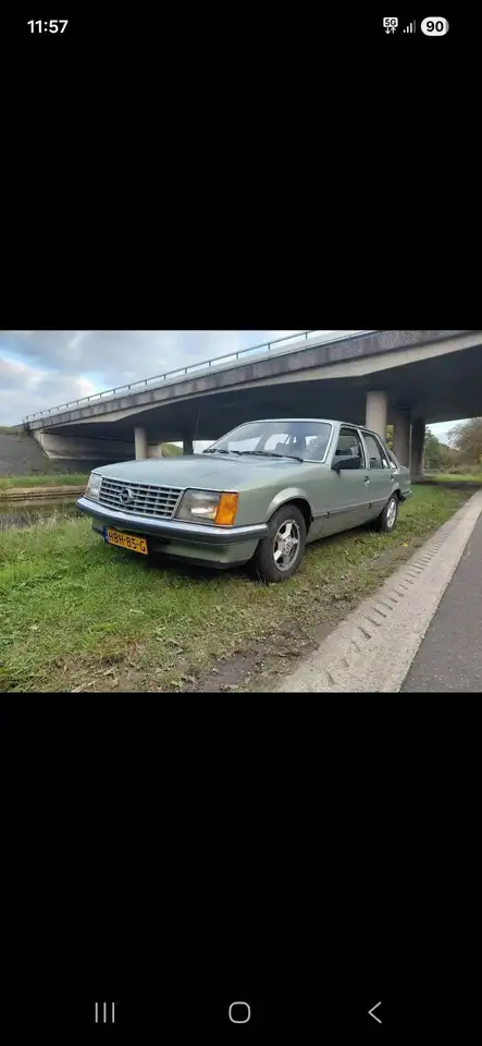 Opel Senator 2.5e, foto 4