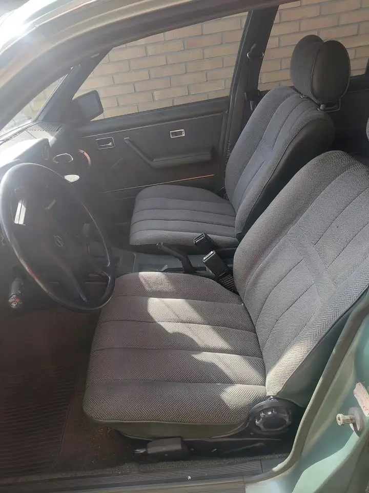 Opel Senator 2.5e, foto 5